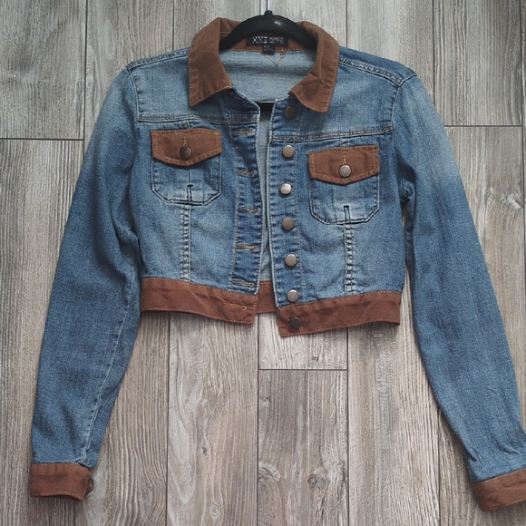 Forever 21 Jackets & Blazers - Forever 21 Blue Denim Cropped Jacket with Brown Suede Trim S